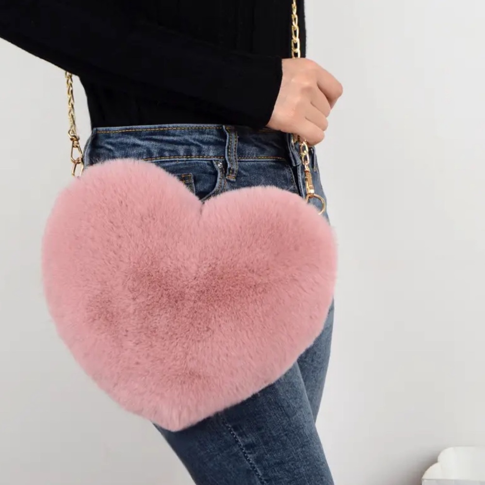 NIP! Dusty Pink Fuzzy Furry Heart Shaped Crossbody Bag with Gold Hardware!